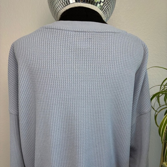 Aerie Womens Oversized Waffle Knit Crewneck Sweatshirt Light Blue Medium - Picture 15 of 16